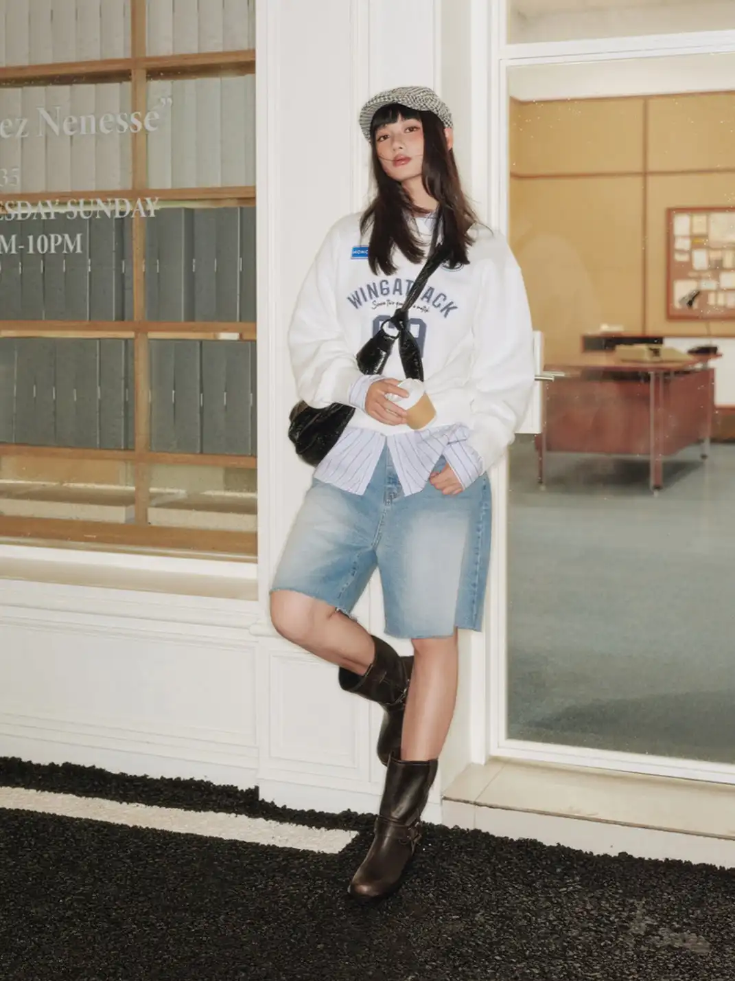 Concept Neun | Distressed Round Toe Ankle Boots