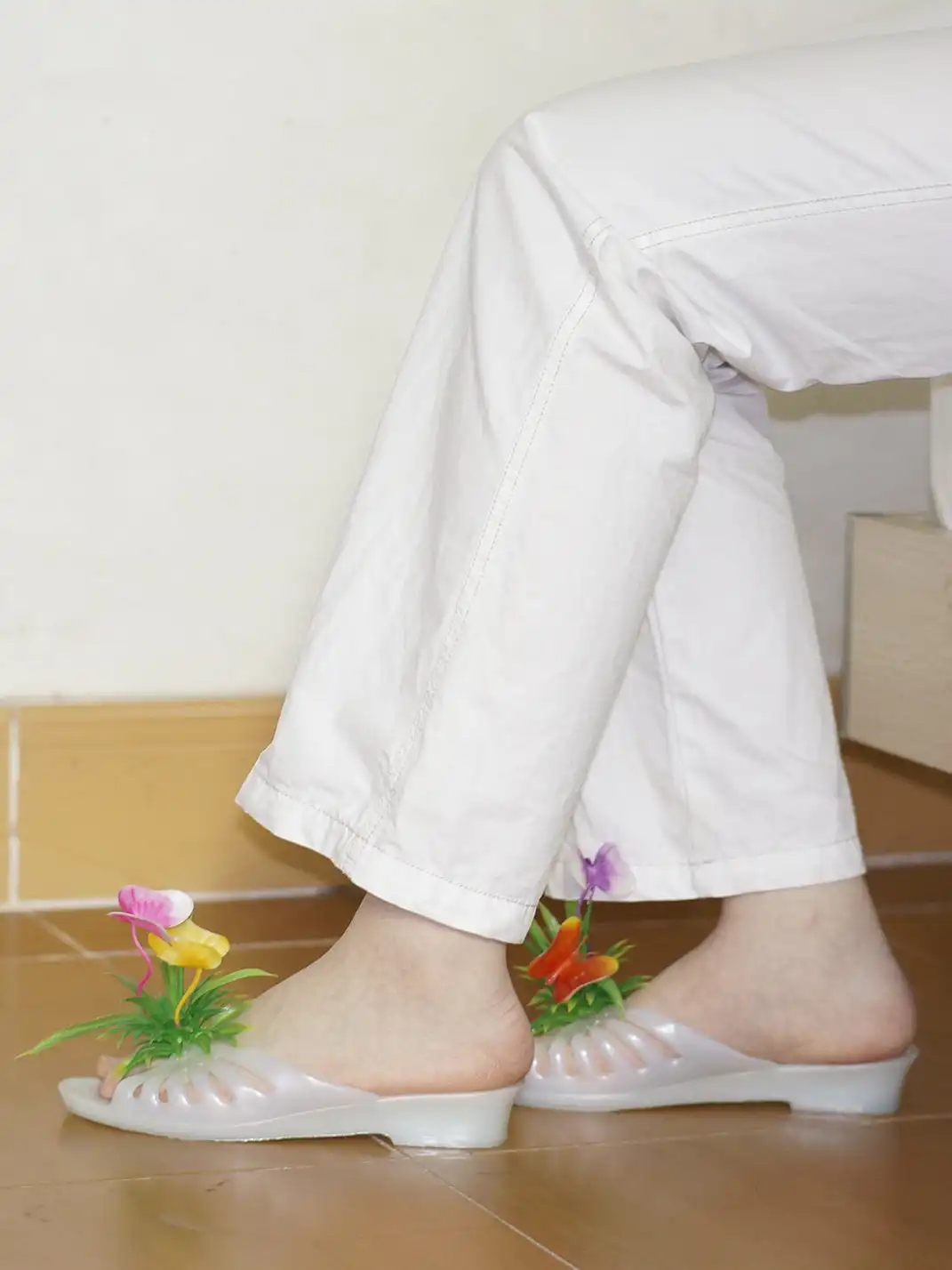Osw | Iridescent Butterfly Plastic Grass Rubber Slippers