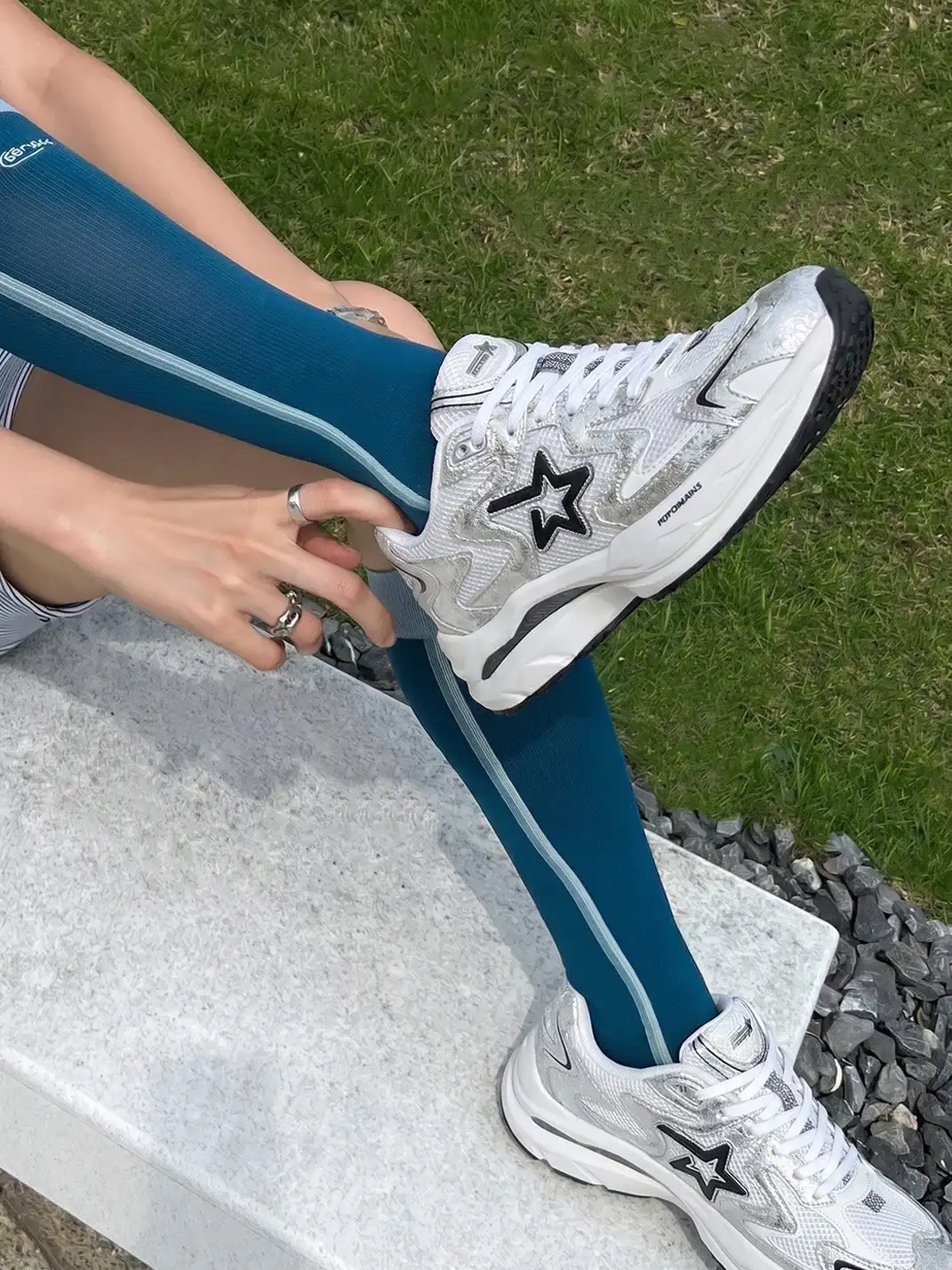 RIPSTAR | Full-Length Carbon Plate Breathable Running Shoes-Silver