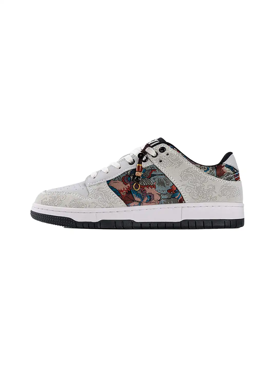 MRA | Painted Embroidered Chinese Style Skate Shoes