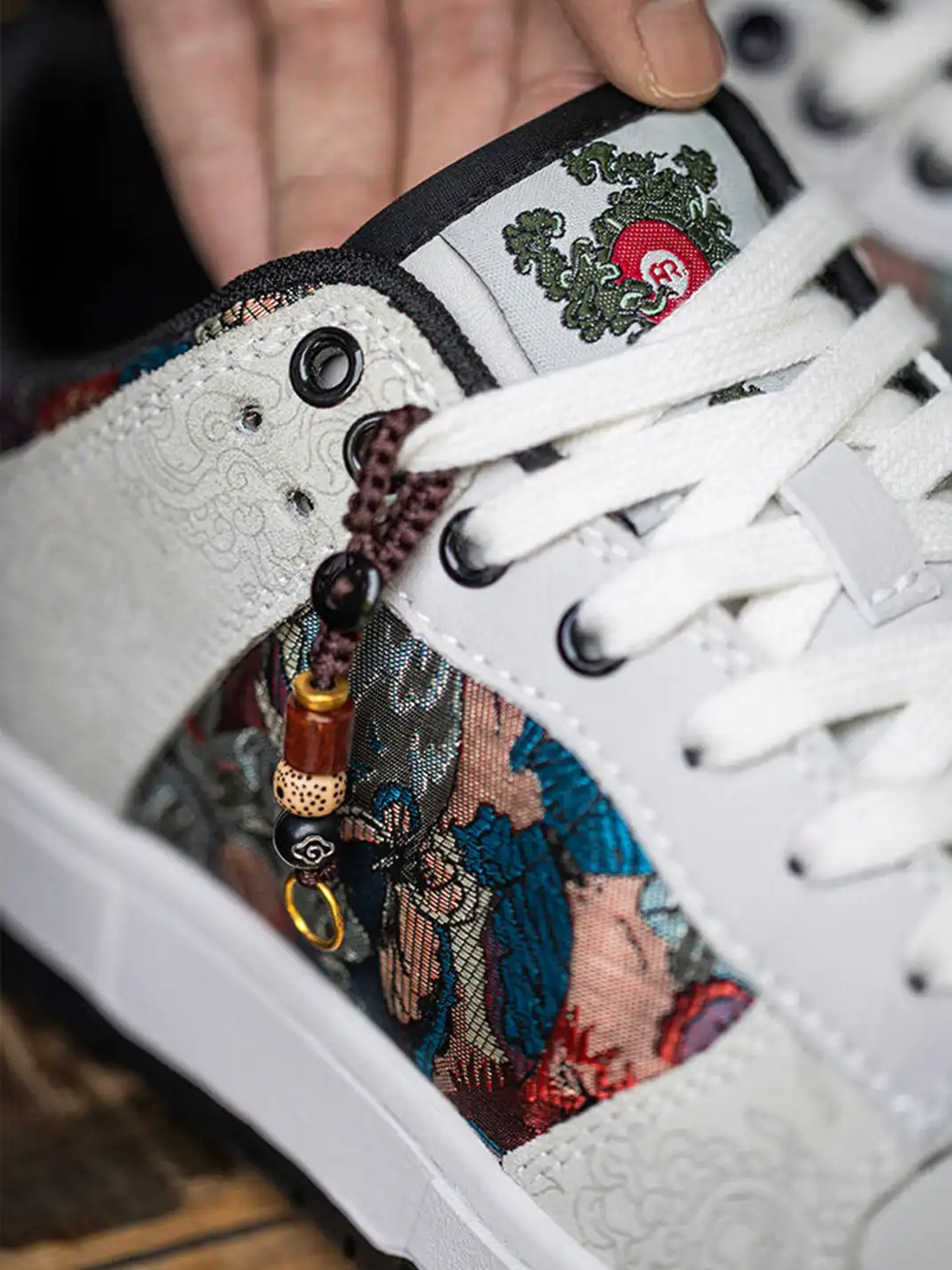 MRA | Painted Embroidered Chinese Style Skate Shoes