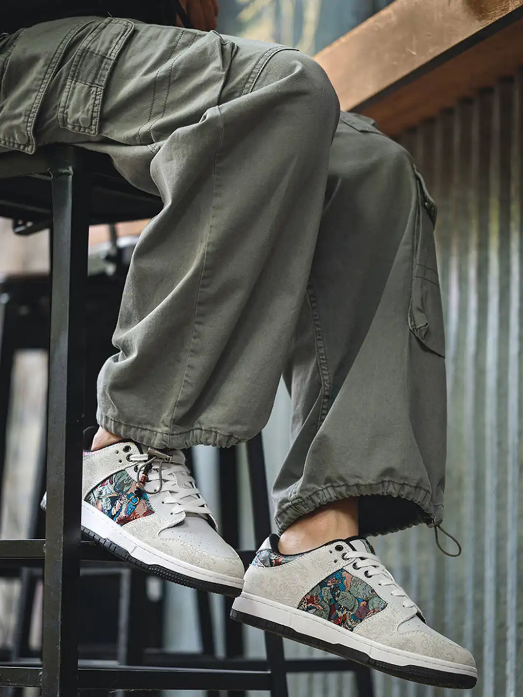 MRA | Painted Embroidered Chinese Style Skate Shoes