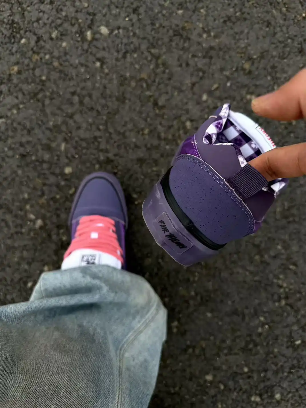 joasll | Purple Lobster Lightning Bread Skate Shoes