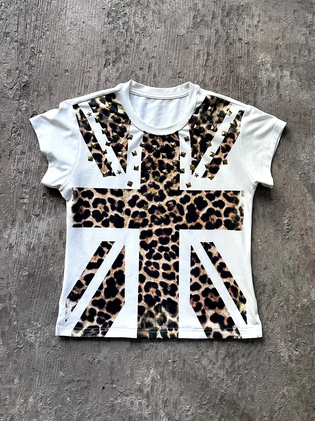 ArtByTastybabe | Rivet Leopard Print Regular Shoulder Short Sleeve
