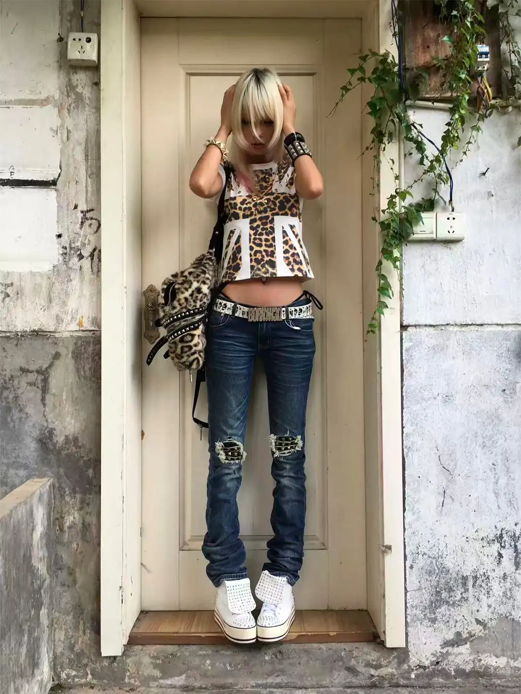 ArtByTastybabe | Rivet Leopard Print Regular Shoulder Short Sleeve