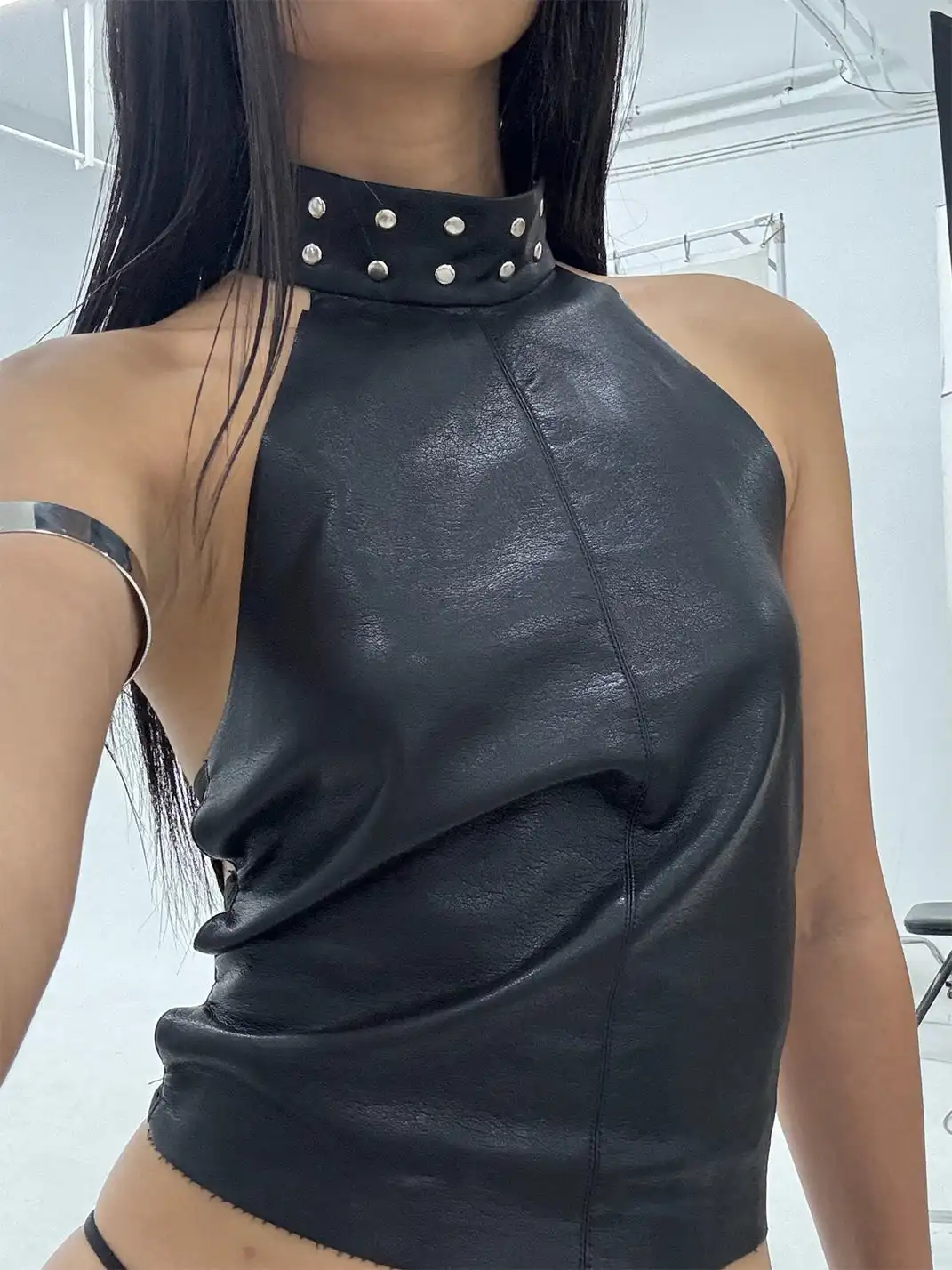 KISSKISSKIKI | Rivet Back Tie Sleeveless Top