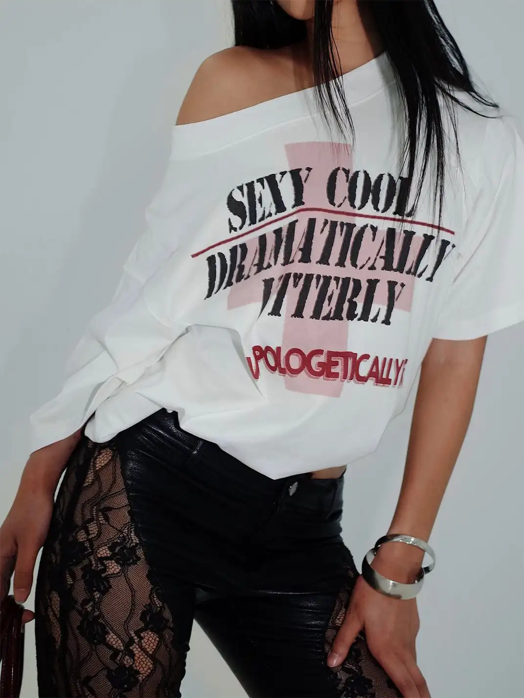 KISSKISSKIKI | Adjustable Off-Shoulder T-Shirt