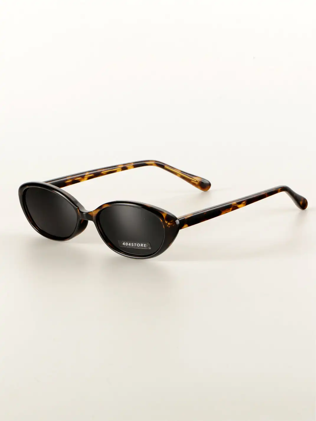 404 | Slightly Upturned Cat Eye Glasses