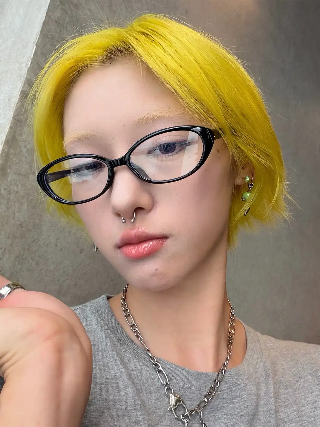 404 | Slightly Upturned Cat Eye Glasses