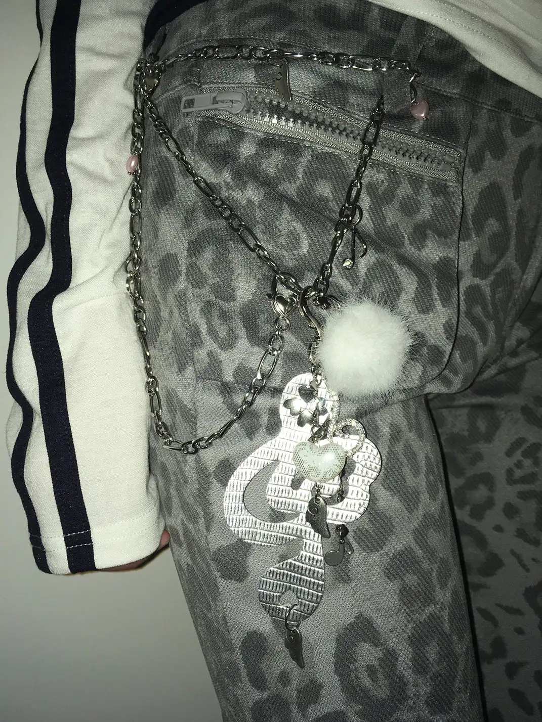 CRS | Musical Note Shaped Leather Sweater Chain Necklace