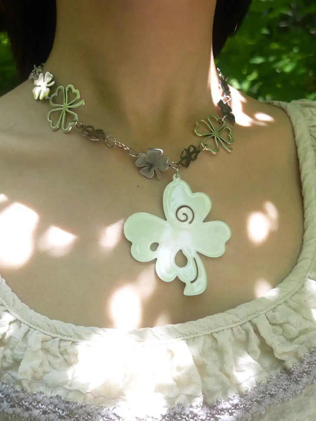 CRS | Shiny Clover Hollow Metal Necklace