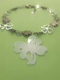 CRS | Shiny Clover Hollow Metal Necklace