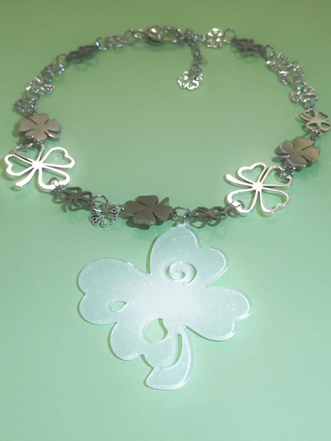 CRS | Shiny Clover Hollow Metal Necklace