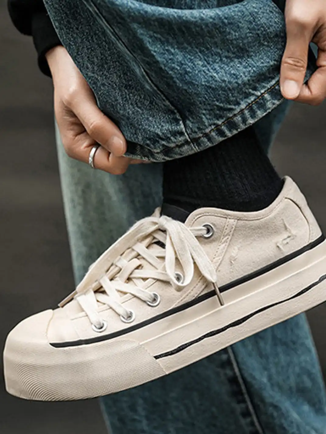 FxwzLee | Asymmetrical Upper Canvas Shoes