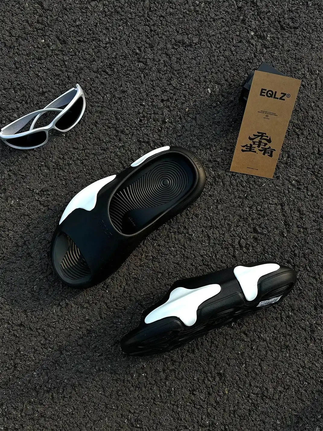 EQLZ | Asymmetrical Color Block Cloud Slides