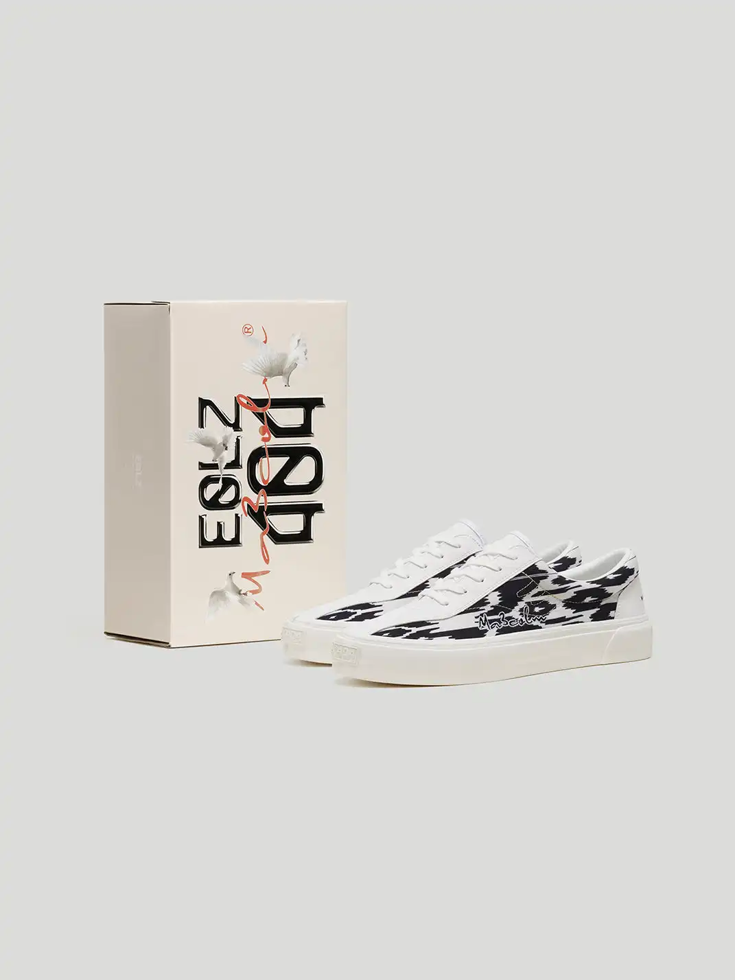 EQLZ | Black and White Abstract Print Canvas Sneakers
