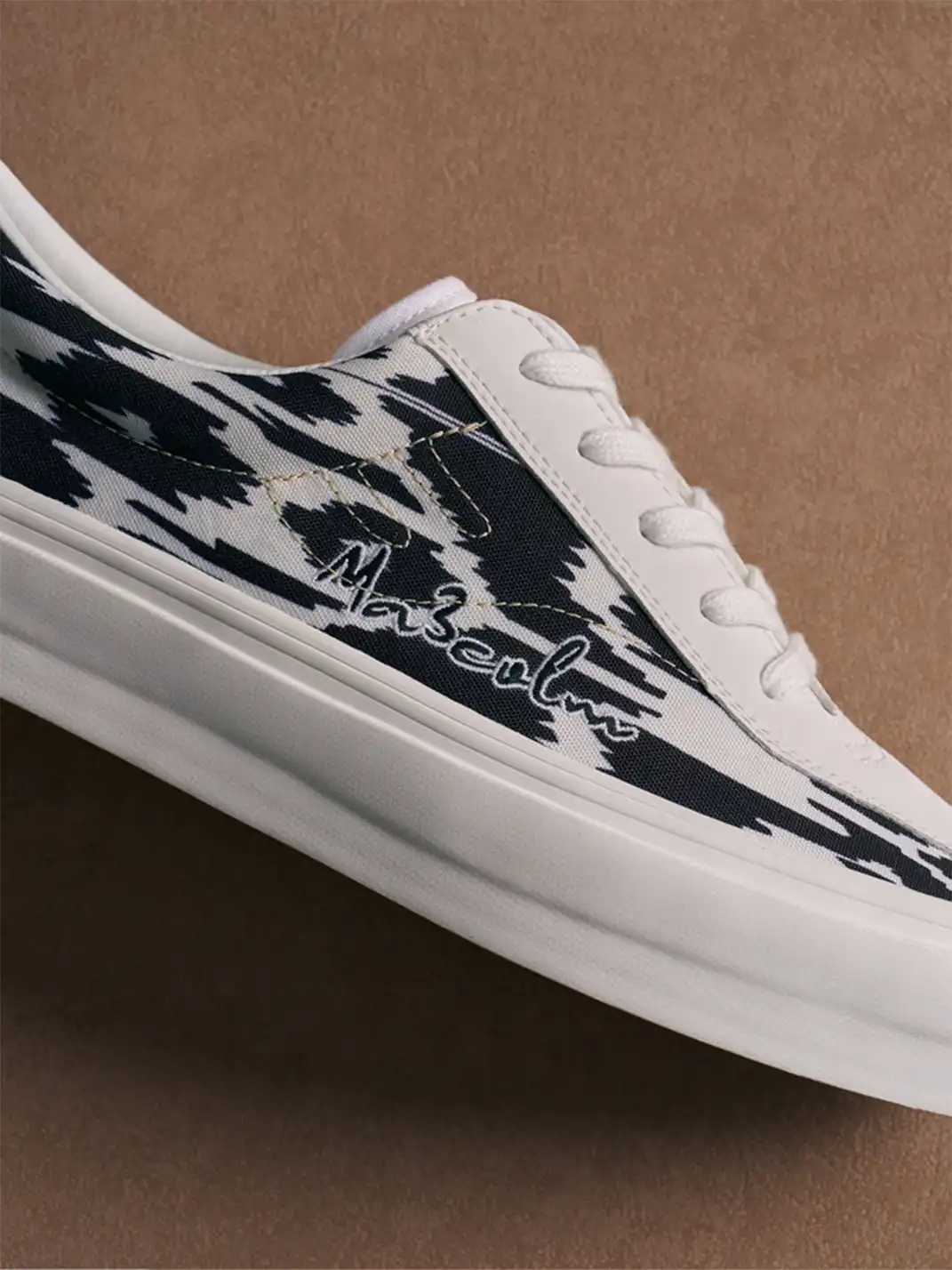 EQLZ | Black and White Abstract Print Canvas Sneakers