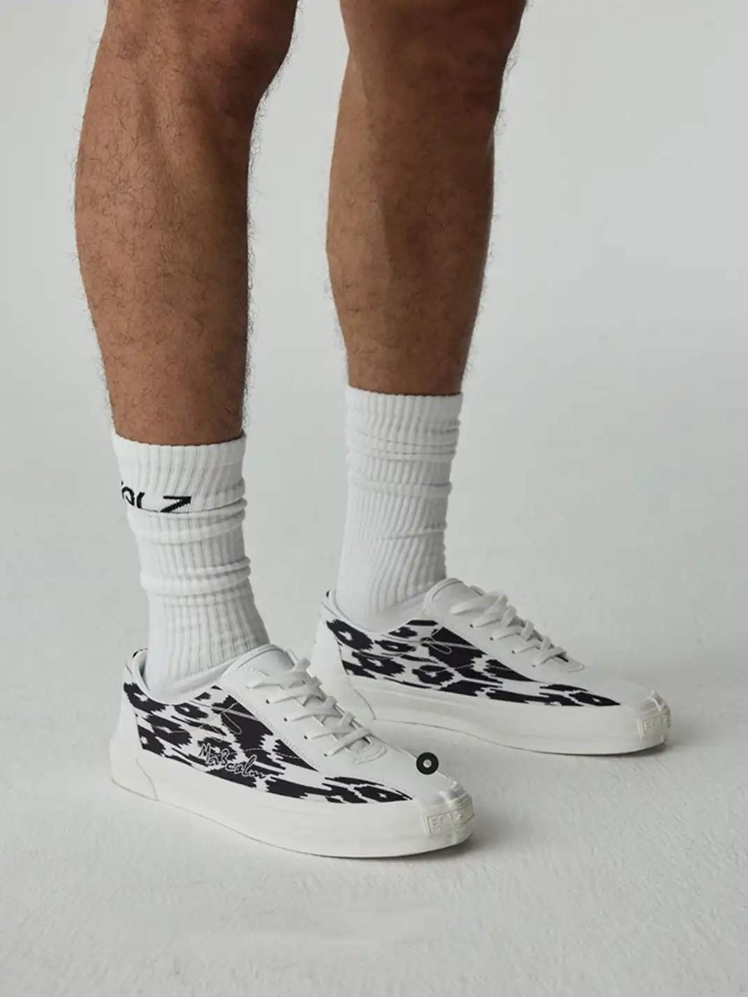 EQLZ | Black and White Abstract Print Canvas Sneakers