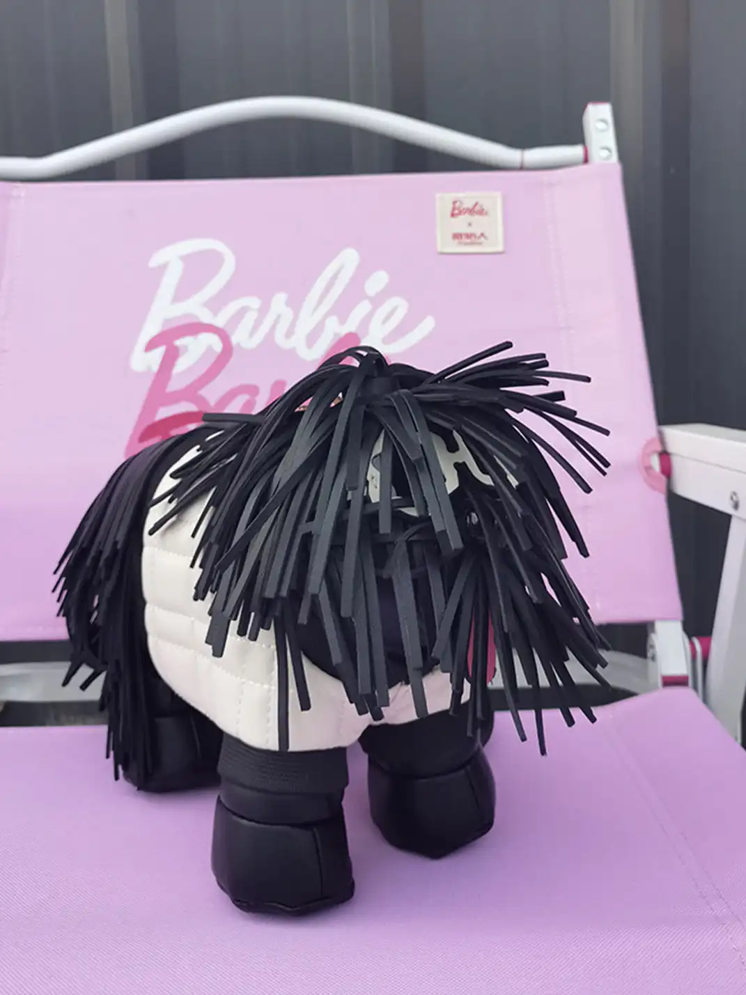 JARNO | Black Puppy Shaped Crossbody Bag
