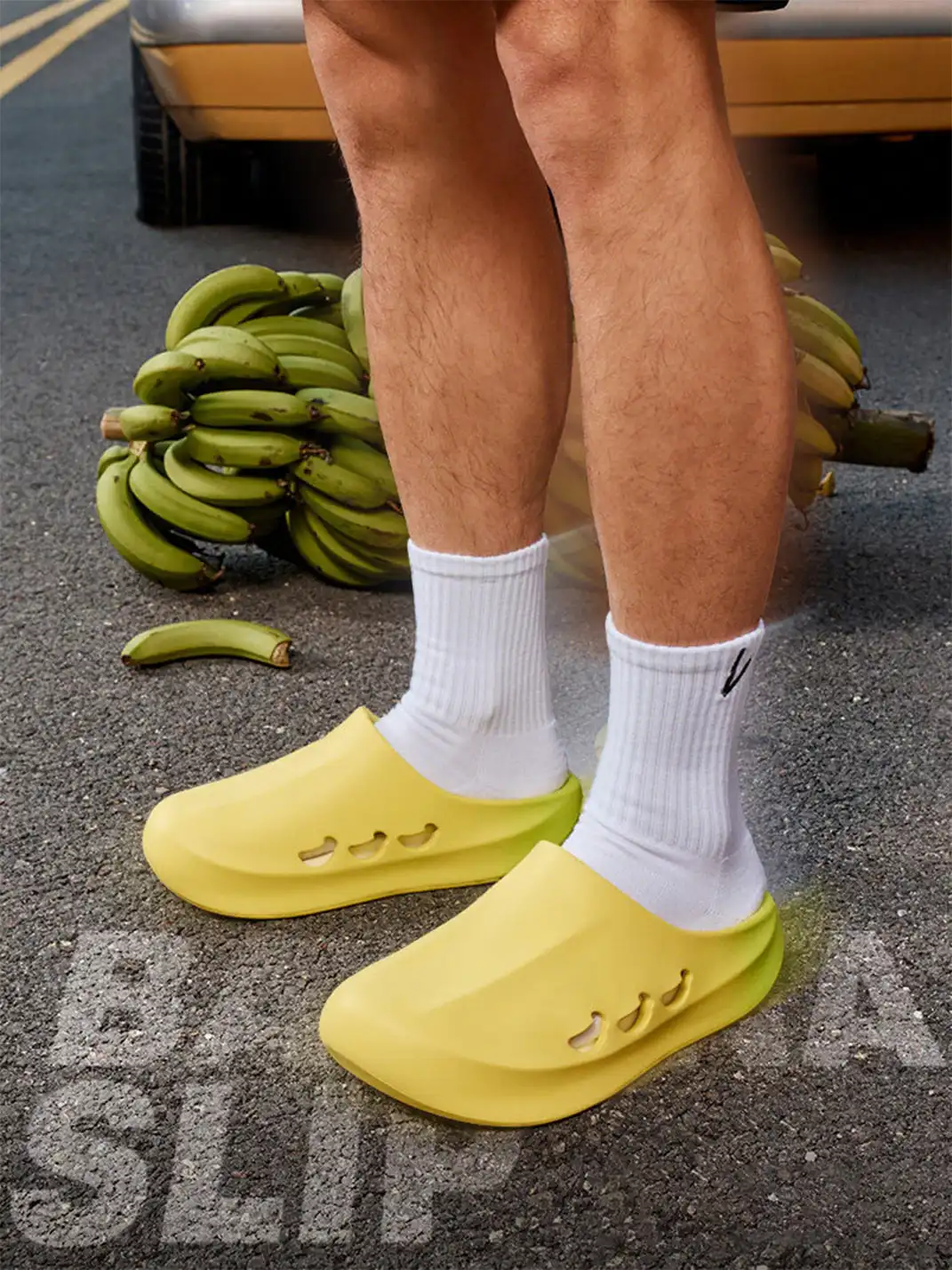 VEIDOORN | Banana Shaped Anti-Slip Slippers