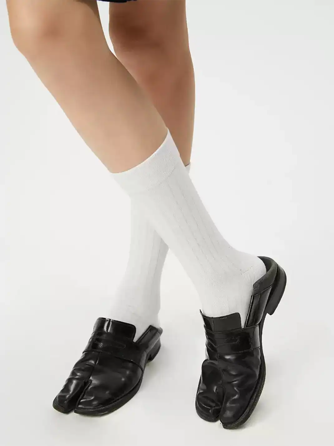 YANG MA | Split-toe Mid-calf Socks