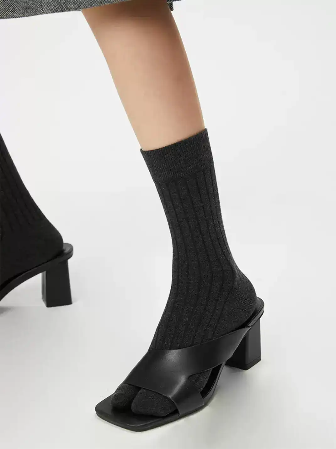 YANG MA | Split-toe Mid-calf Socks