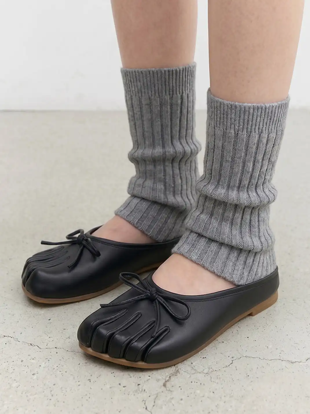 Littlegood | Vintage Closed Toe Split-Toe Flat Slippers