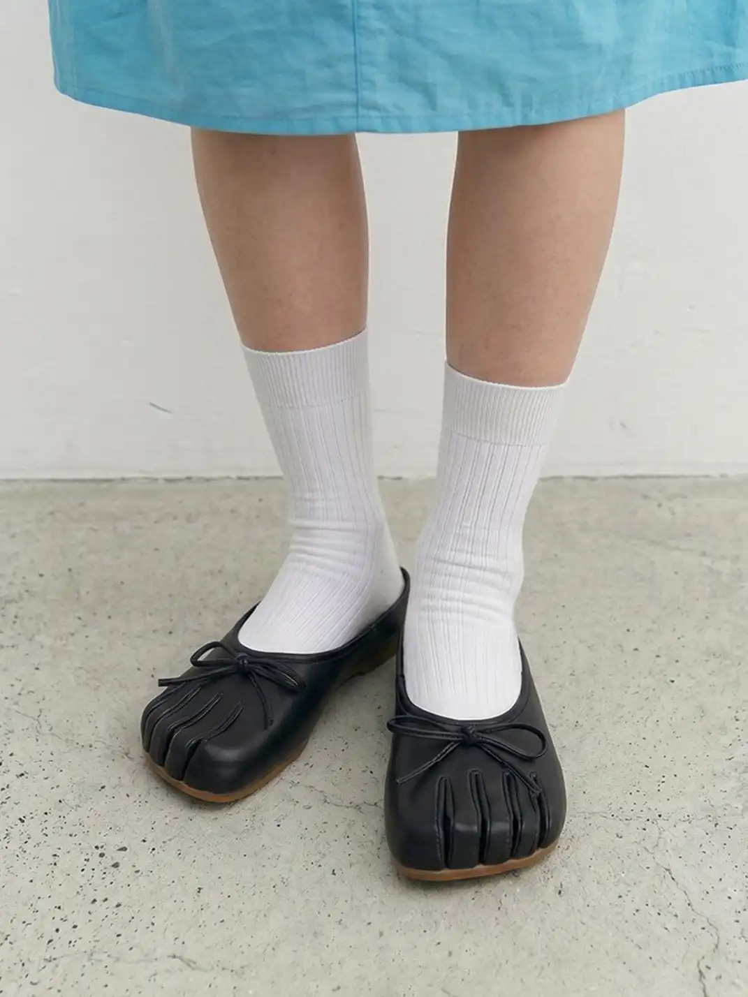 Littlegood | Vintage Closed Toe Split-Toe Flat Slippers