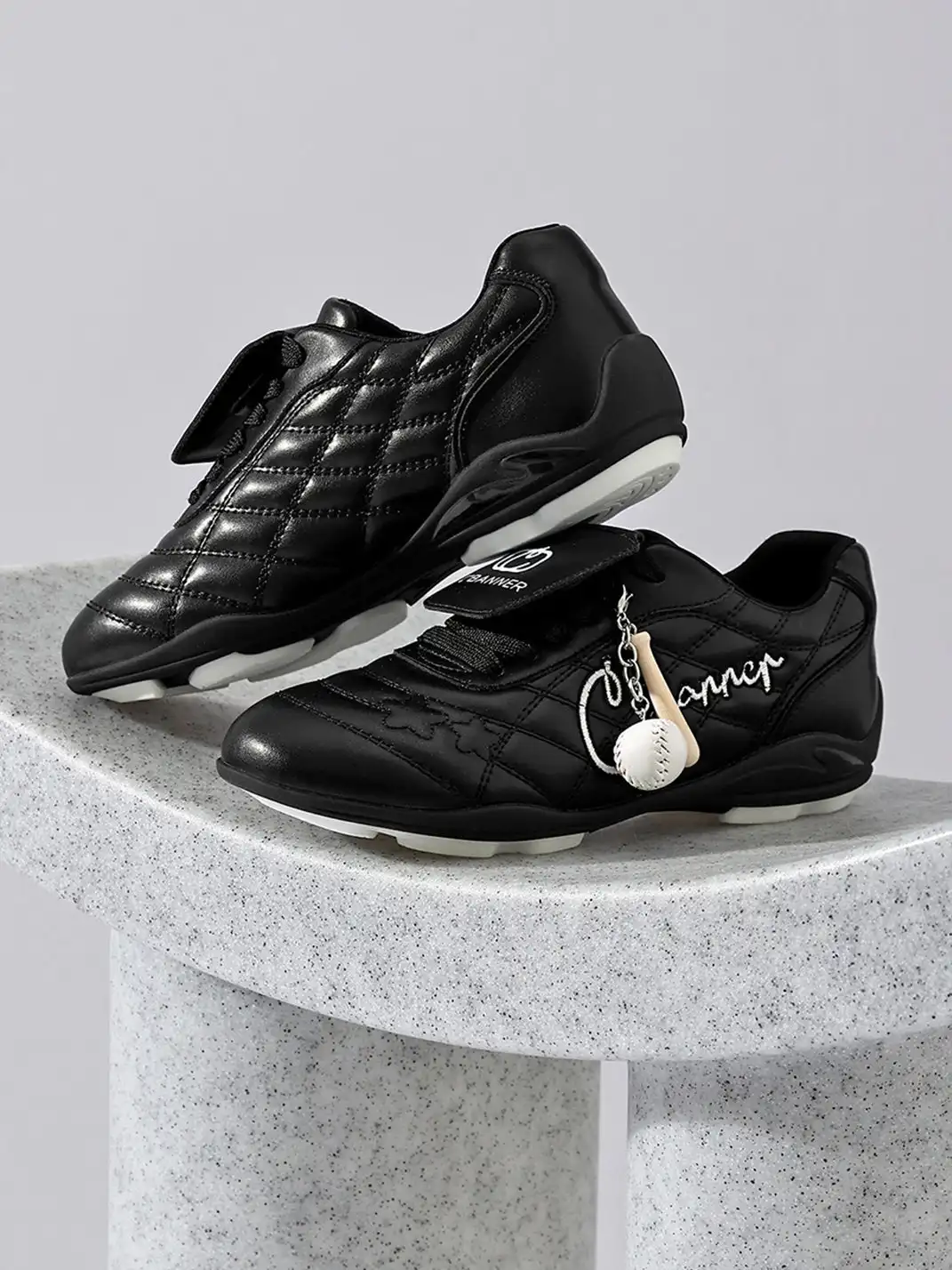 C.BANNER | Flip-Top Tongue Low-Top Sneakers