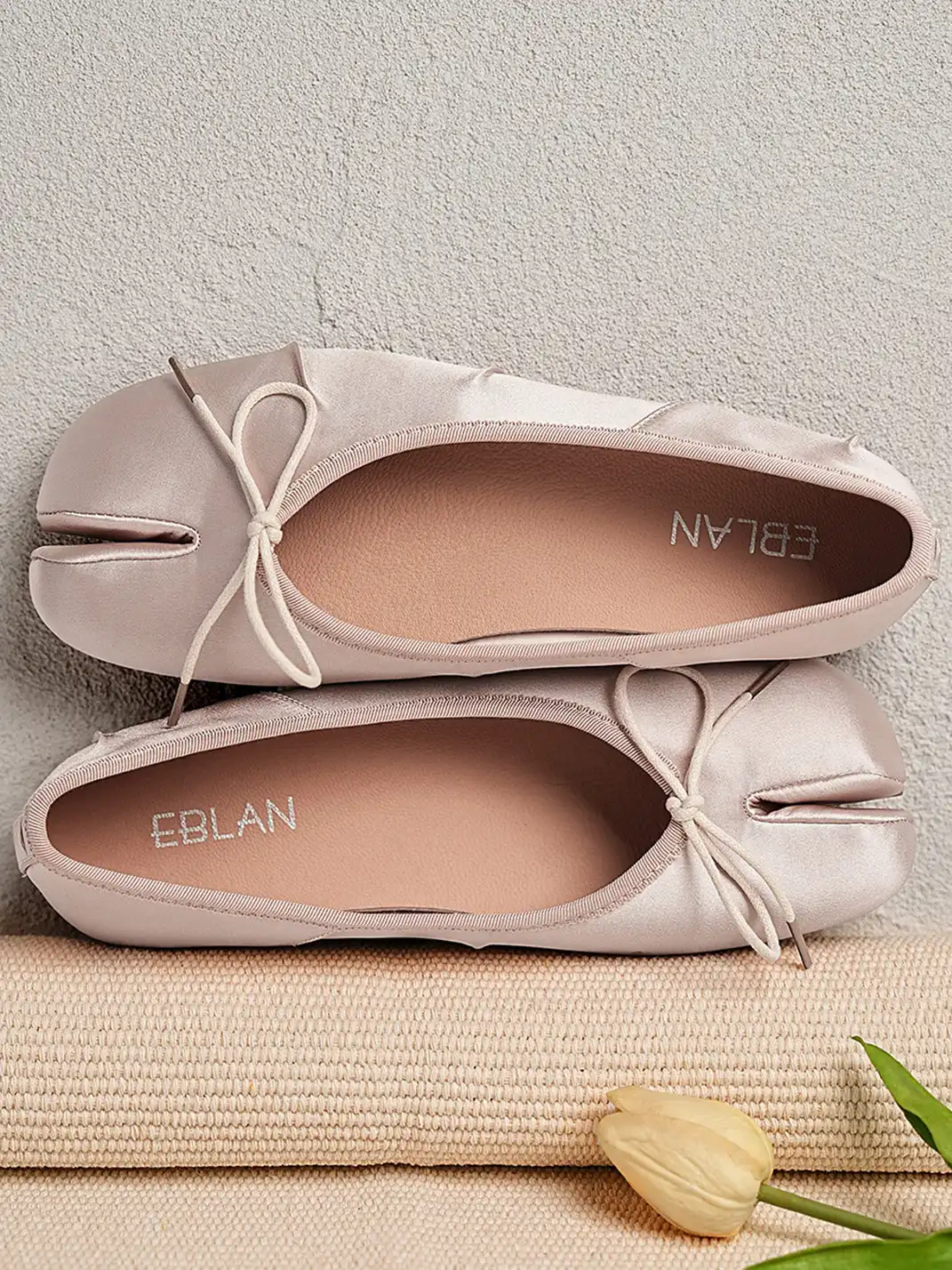 EBLAN | Split-Toe Tabi Ballet Flats-White