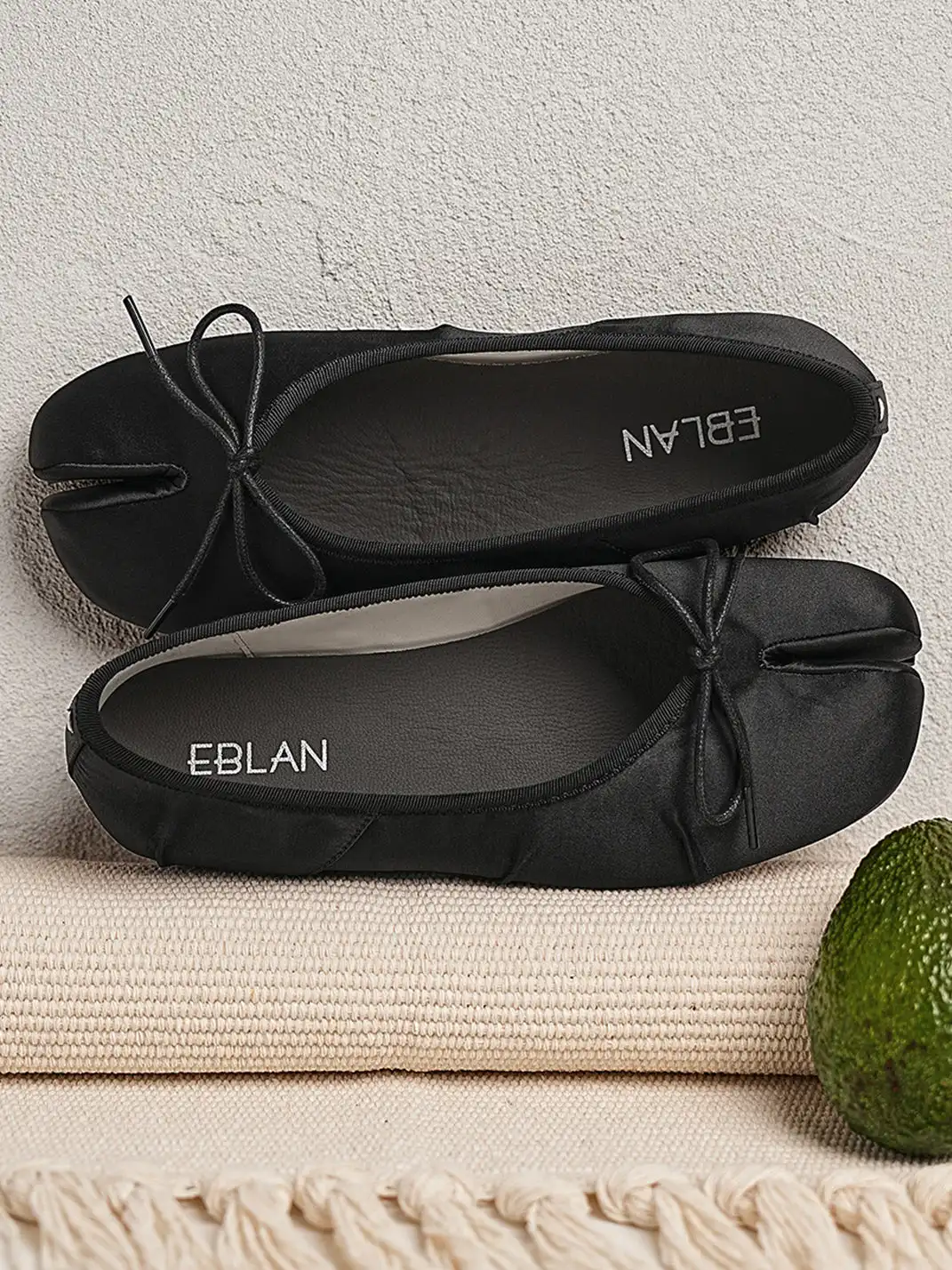 EBLAN | Split-Toe Tabi Ballet Flats-Black