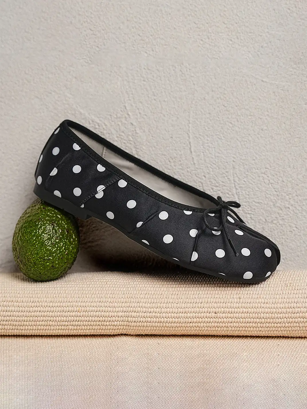 EBLAN | Navy Polka Dot Split-Toe Ballet Flats