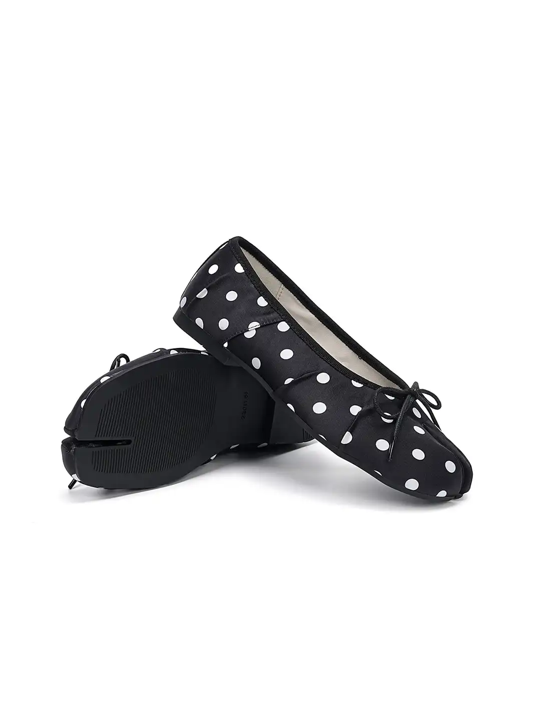 EBLAN | Navy Polka Dot Split-Toe Ballet Flats