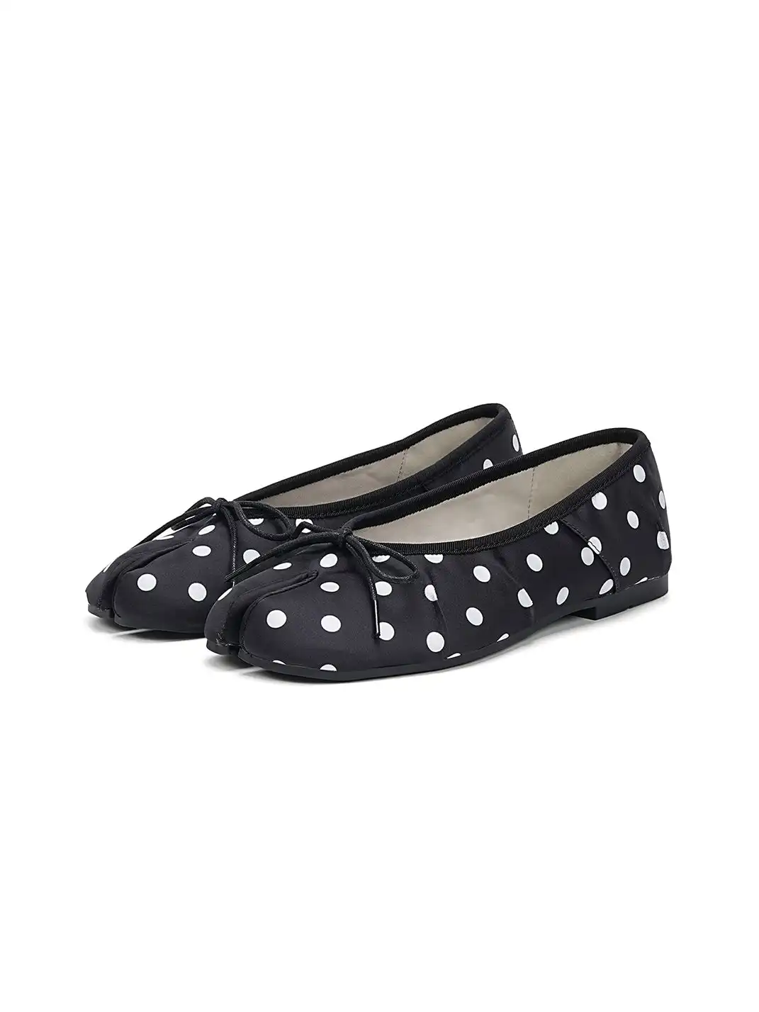 EBLAN | Navy Polka Dot Split-Toe Ballet Flats