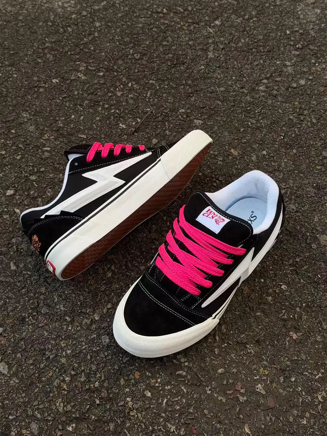 TKCK | Dopamine Embroidered Casual Shoes