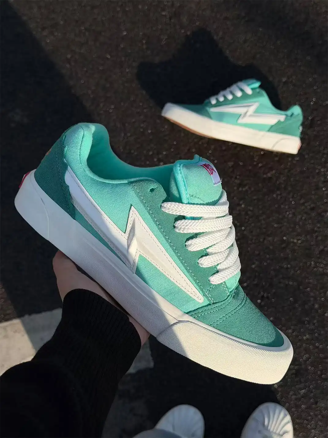 TKCK | Dopamine Embroidered Casual Shoes