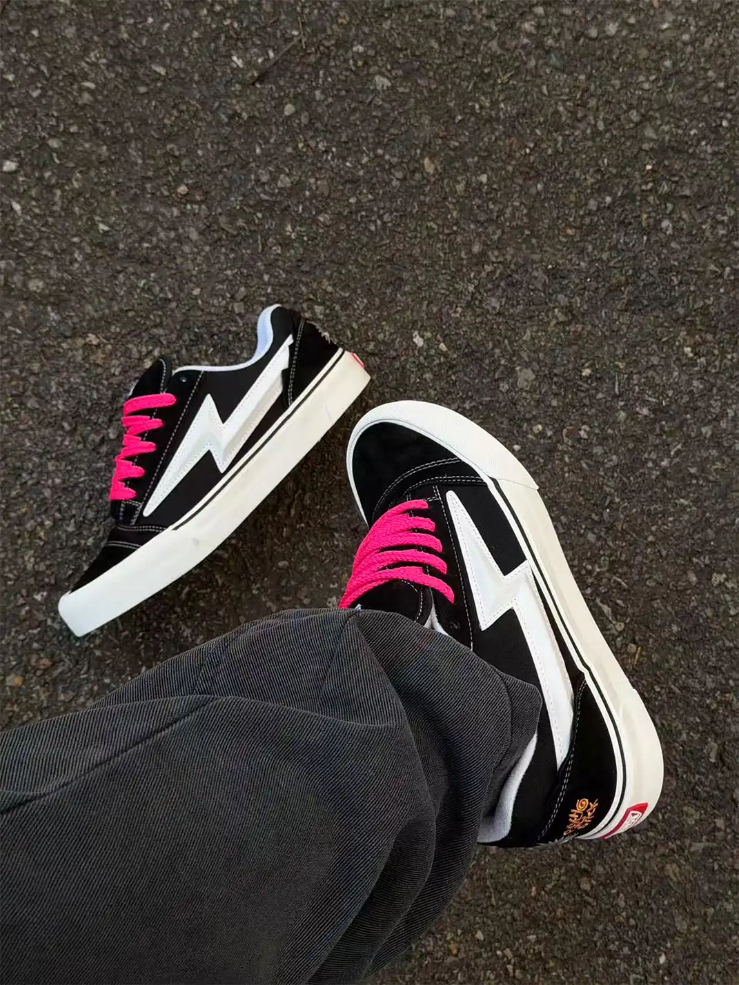 TKCK | Dopamine Embroidered Casual Shoes