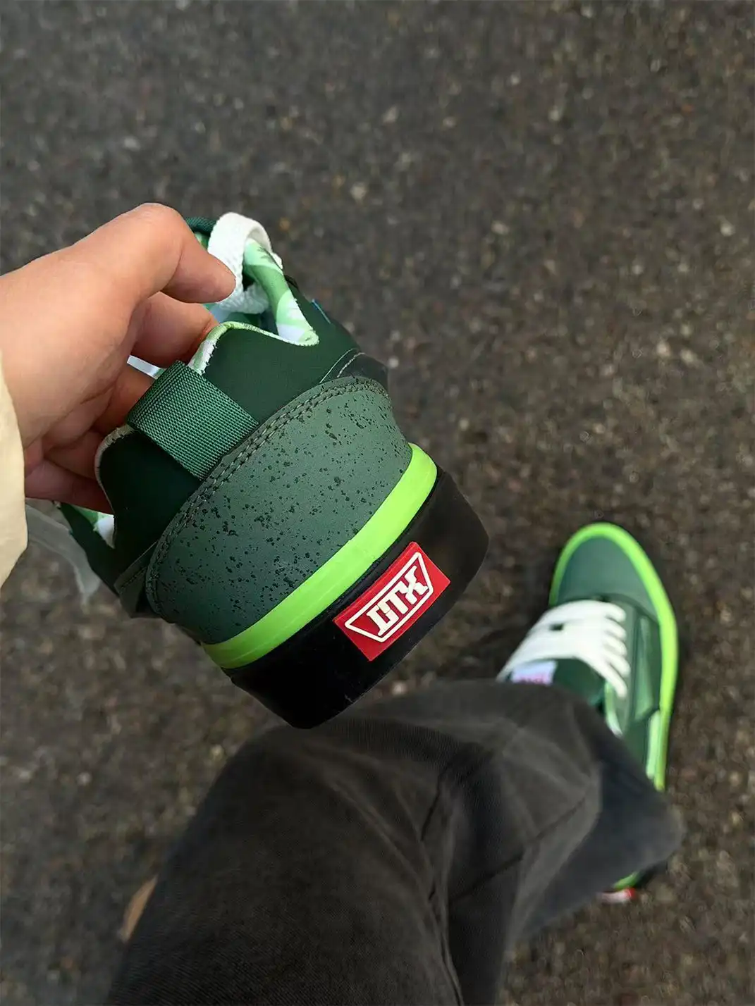 TKCK | Low Top Lightning Pattern Casual Sneakers
