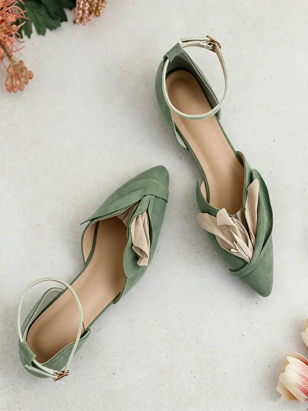 MatchGirl | Pointed Toe Petal Strap Sandals