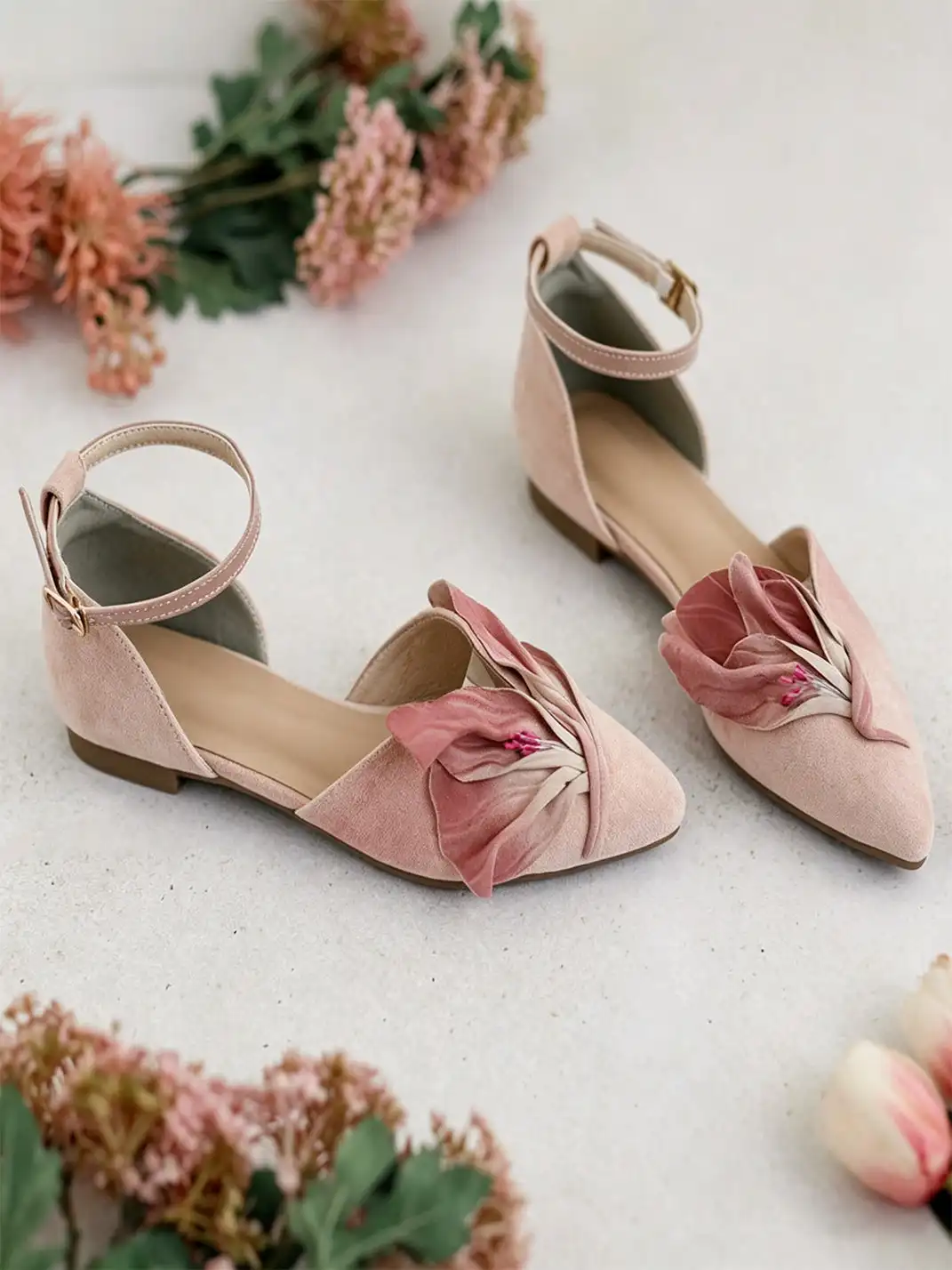 MatchGirl | Pointed Toe Petal Strap Sandals