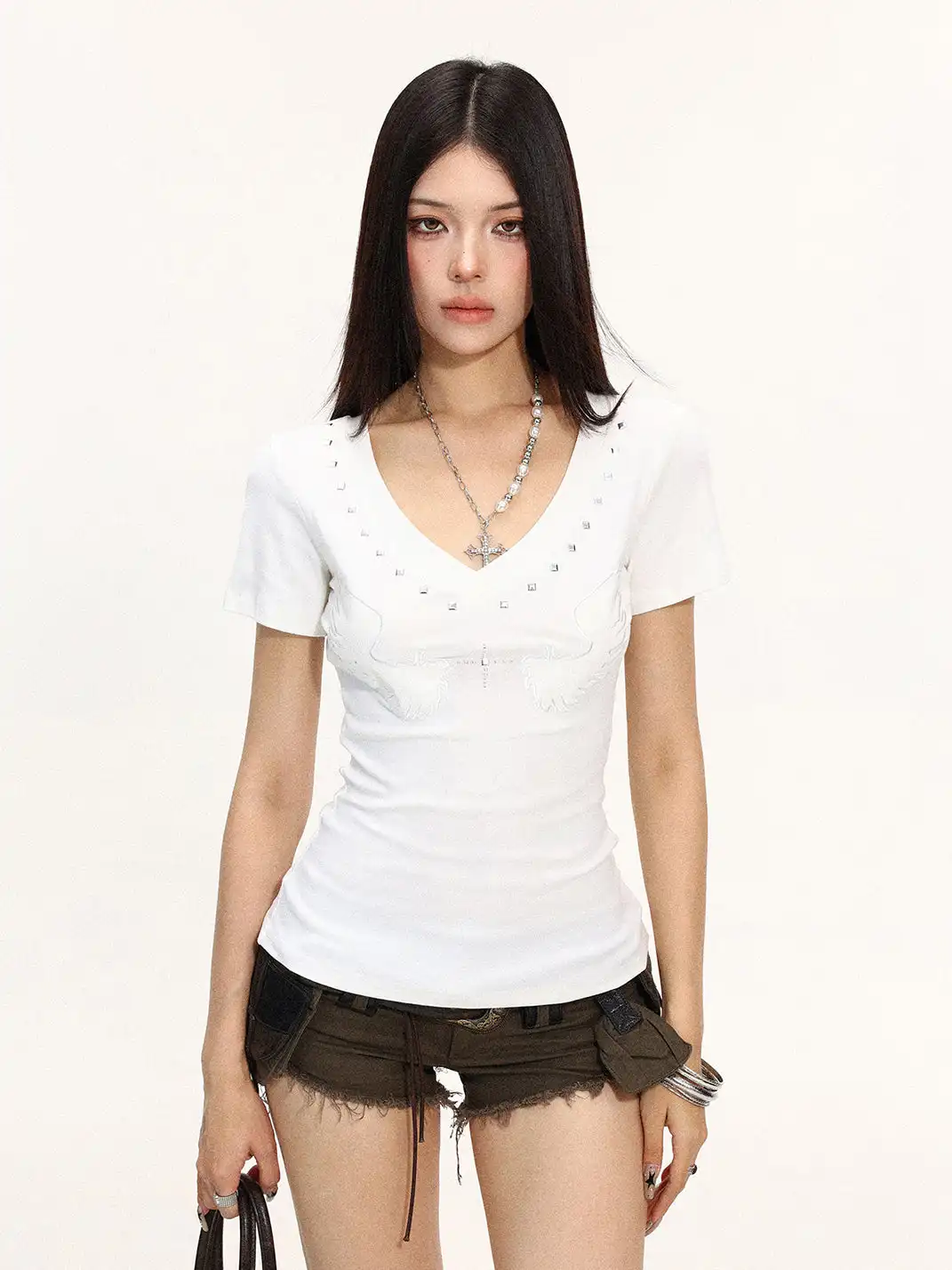 BIGGOLD | V-Neck Rivet T-Shirt