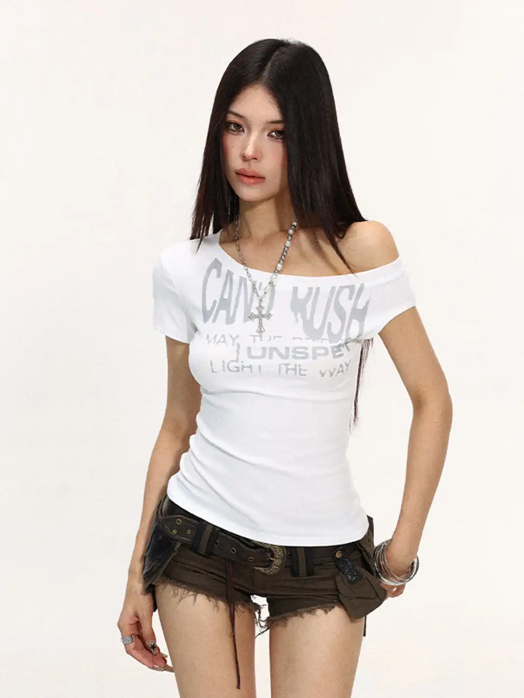 BIGGOLD | Letter Print Off-Shoulder T-Shirt