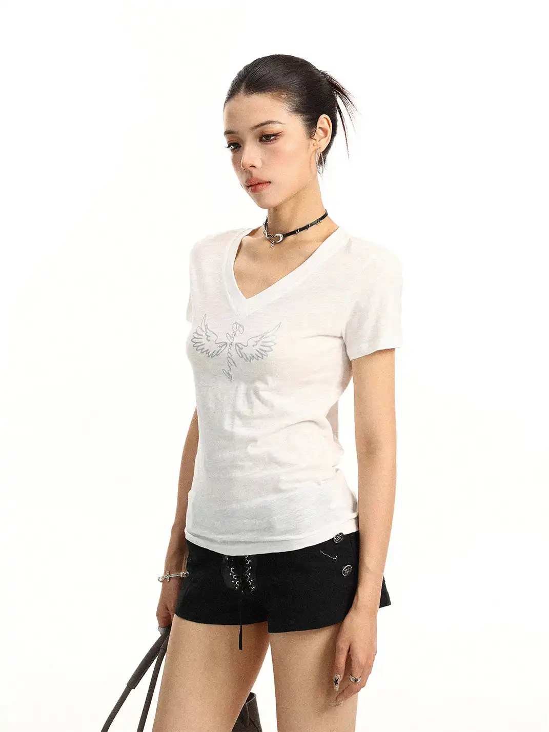 BIGGOLD | Wing Pattern V-Neck Regular Shoulder Short Sleeve T-Shirt