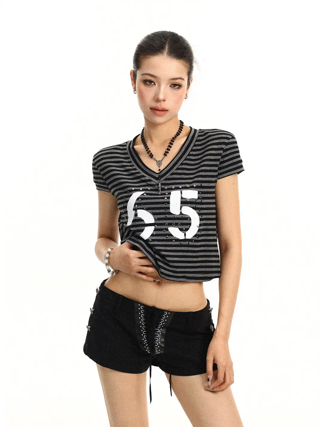 BIGGOLD | Striped V-Neck Rivet Regular Shoulder T-Shirt