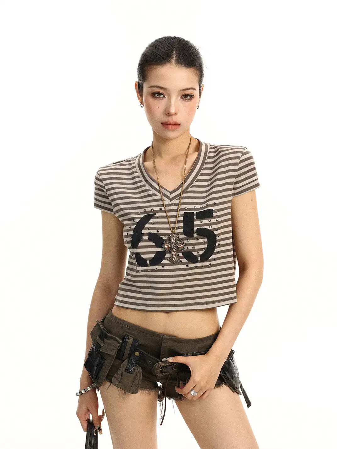 BIGGOLD | Striped V-Neck Rivet Regular Shoulder T-Shirt