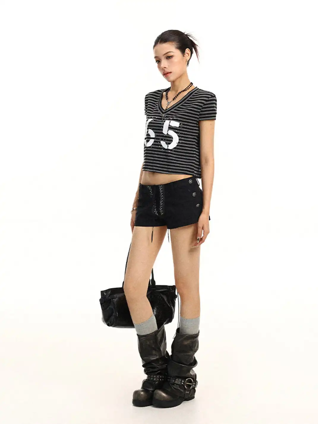 BIGGOLD | Striped V-Neck Rivet Regular Shoulder T-Shirt