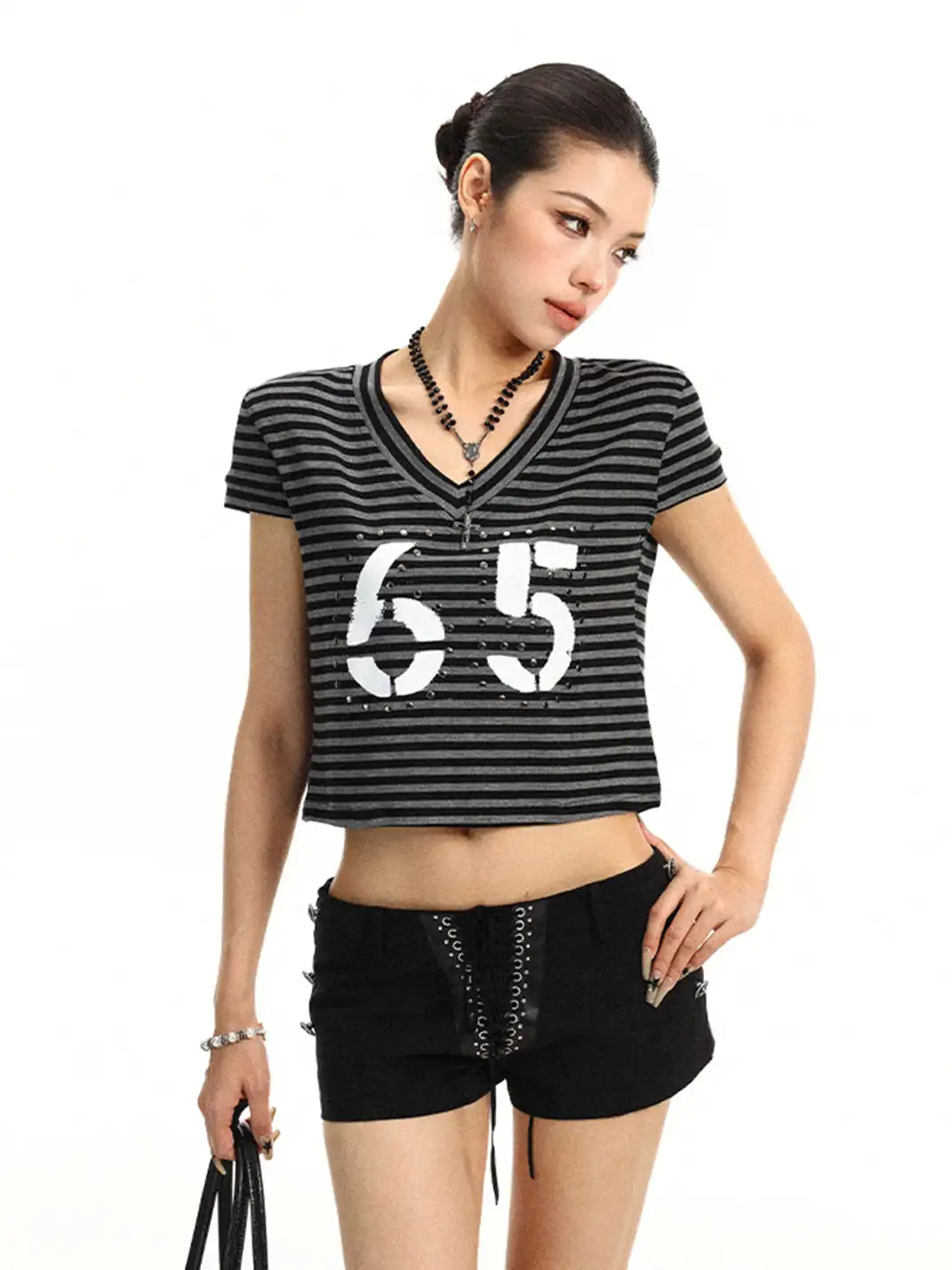 BIGGOLD | Striped V-Neck Rivet Regular Shoulder T-Shirt