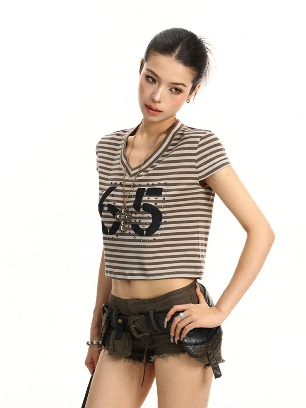 BIGGOLD | Striped V-Neck Rivet Regular Shoulder T-Shirt