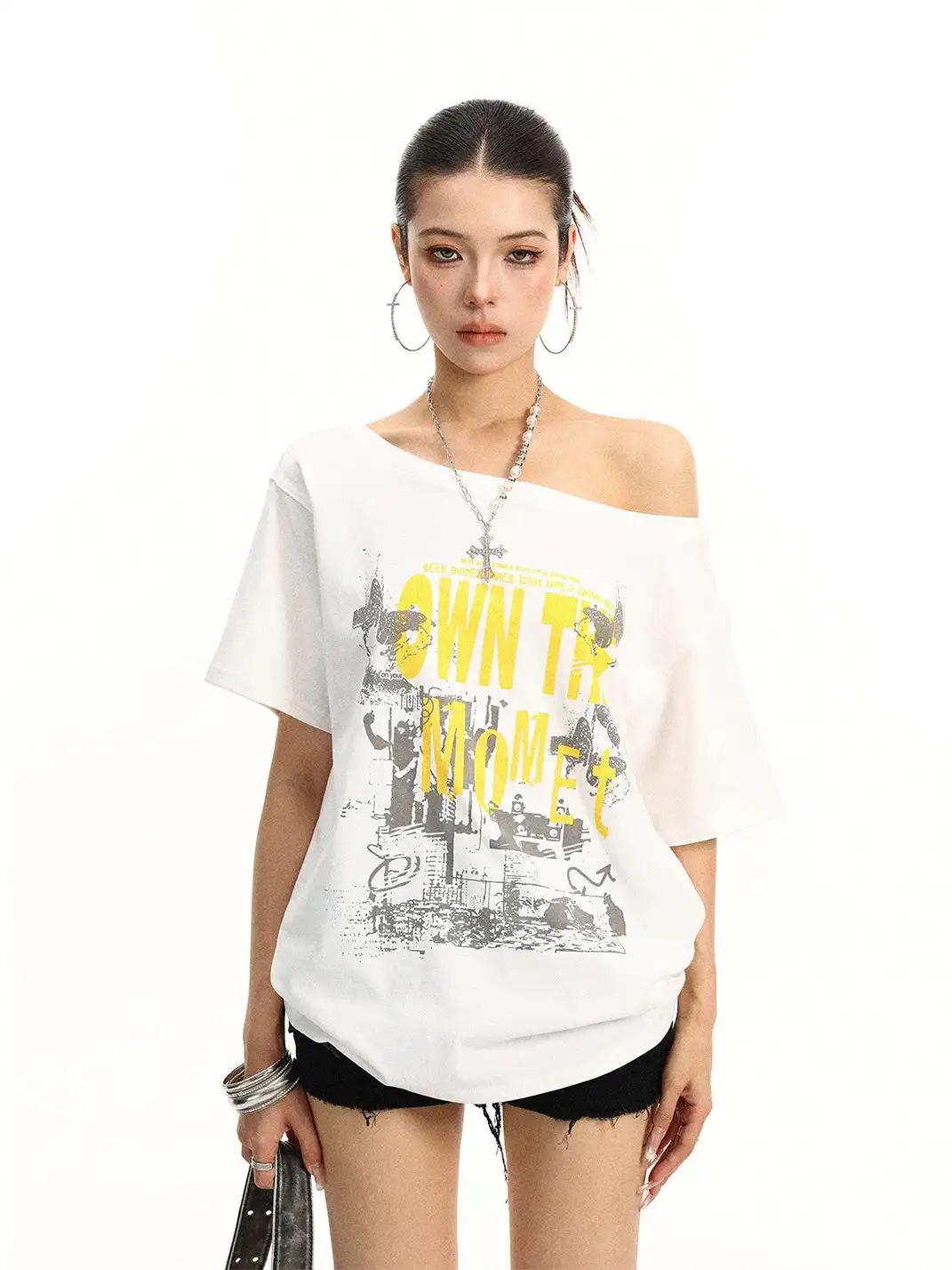 BIGGOLD | Graffiti Letter Print Off-Shoulder T-Shirt