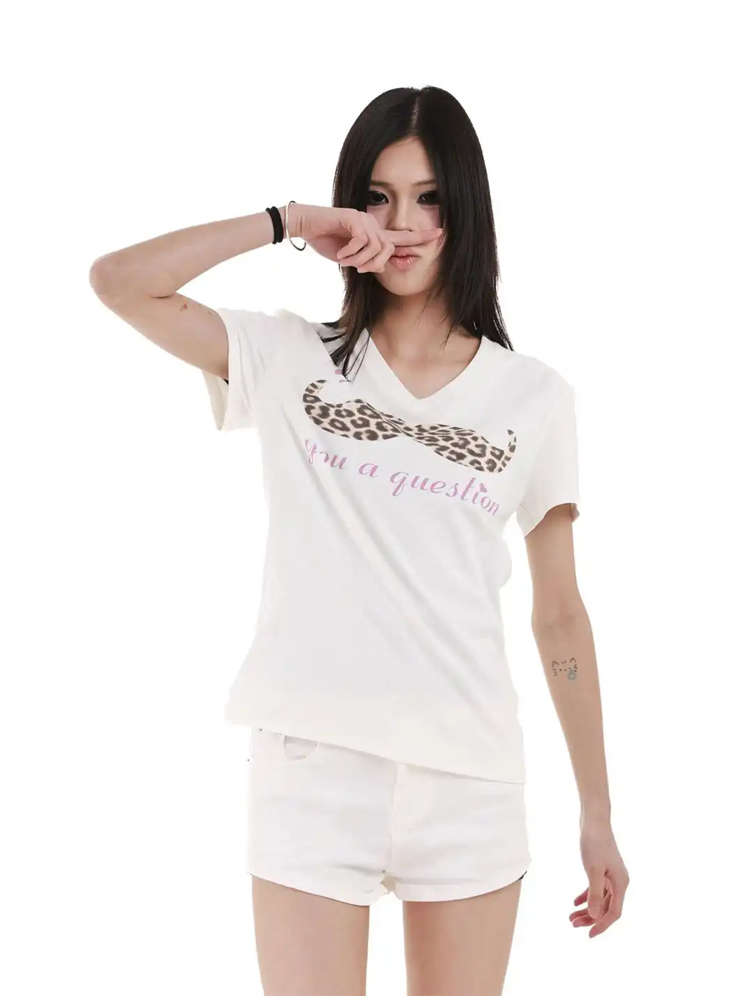 DETW | Leopard Print Slogan V-Neck T-Shirt